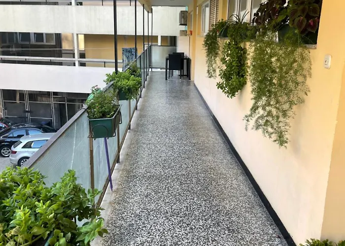 Luxury Town Center זאדאר