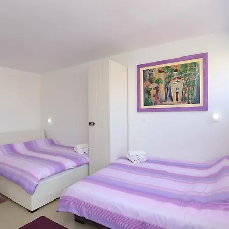 Luxury Town Center Apartament